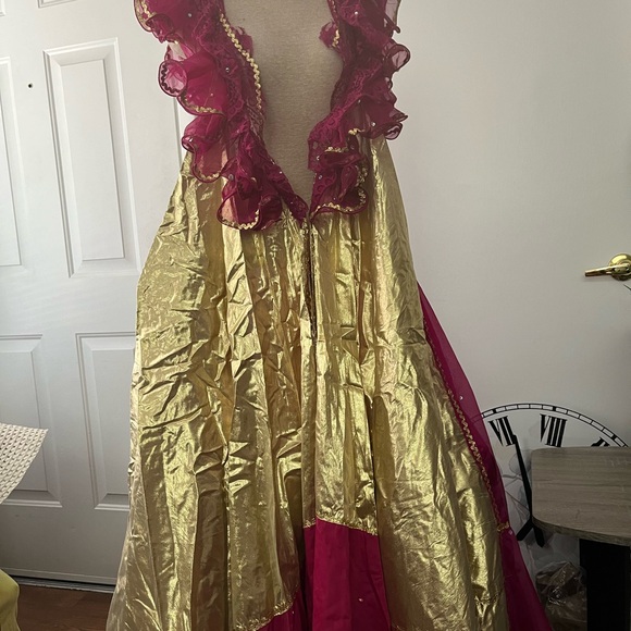 Gold and Burgundy Lace Cape( large) - Picture 2 of 6